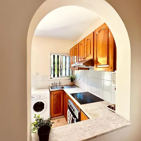 Avlida Luxury Annex Пафос