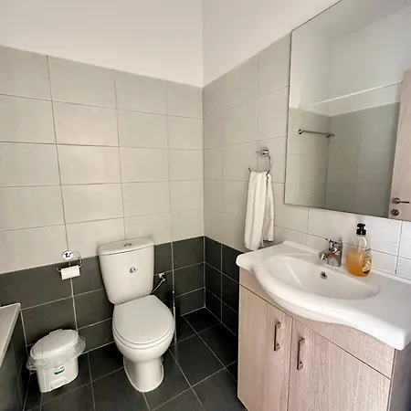 Avlida Luxury Annex דירה