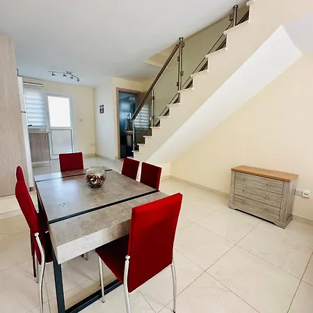 Avlida Luxury Annex דירה Paphos